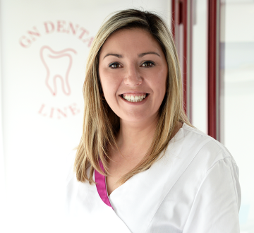 Ginella Nicolau, Dentiste